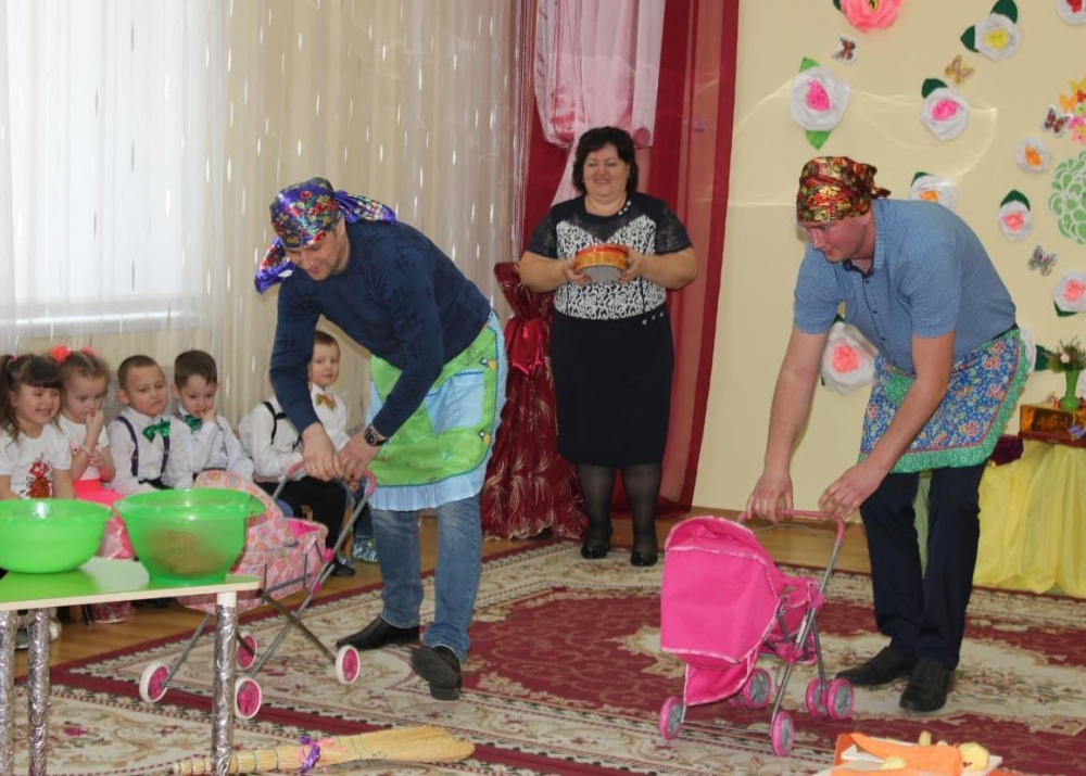 Спасибо за праздник в детском саду «Солнышко» в средней группе «Непоседы» Спасибо за праздник в детском саду «Солнышко» в средней группе «Непоседы»