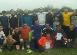 Победу в футбольном матче за кубок города в Морозовске одержала команда "Юность" Победу в футбольном матче за кубок города в Морозовске одержала команда "Юность"