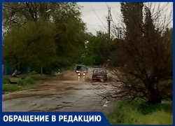 Жители переулка Загородний и улицы Руднева в Морозовске сняли на видео свою размытую ливнем дорогу Жители переулка Загородний и улицы Руднева в Морозовске сняли на видео свою размытую ливнем дорогу