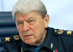 Родившийся в Морозовске 79-летний летчик-испытатель выполнил пилотаж на авиашоу «Форсаж-2017» Родившийся в Морозовске 79-летний летчик-испытатель выполнил пилотаж на авиашоу «Форсаж-2017»