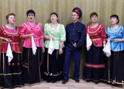 Сотрудники городского досугового цента "Спутник" поздравили морозовчан с Покровом Пресвятой Богородицы Сотрудники городского досугового цента "Спутник" поздравили морозовчан с Покровом Пресвятой Богородицы