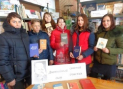 110 лет со дня рождения донского писателя Виталия Закруткина отметили в библиотеке хутора Донсков 110 лет со дня рождения донского писателя Виталия Закруткина отметили в библиотеке хутора Донсков