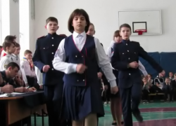 Казачьи песни восьми отрядов со смотра в школе №6 Морозовска попали на видео Казачьи песни восьми отрядов со смотра в школе №6 Морозовска попали на видео