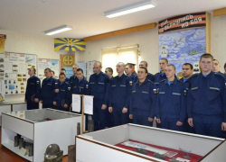 Патриотические мероприятия с участием отряда юнармейцев прошли в Доме офицеров Морозовска Патриотические мероприятия с участием отряда юнармейцев прошли в Доме офицеров Морозовска