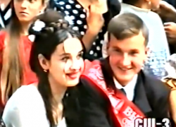 Видео прошлых лет: Выпускники 1997 года в школе №3 Морозовска танцевали под музыку ВИА "Берег" Видео прошлых лет: Выпускники 1997 года в школе №3 Морозовска танцевали под музыку ВИА "Берег"
