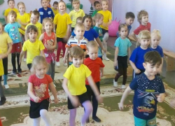 "В здоровом теле- здоровый дух!": малыши филиала детского сада "Ромашка" повеселились на спортивном празднике "В здоровом теле- здоровый дух!": малыши филиала детского сада "Ромашка" повеселились на спортивном празднике