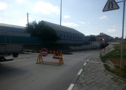 Снова началась перекладка плитки в главном туннеле Морозовска Снова началась перекладка плитки в главном туннеле Морозовска