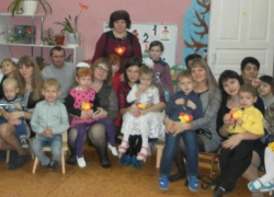 Средняя группа "Солнечные зайчики" детского сада №37 отметили День Матери трогательным праздником Средняя группа "Солнечные зайчики" детского сада №37 отметили День Матери трогательным праздником