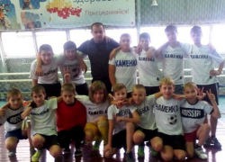 «Каменка» в двух дружеских турнирах Морозовска заняла первое место «Каменка» в двух дружеских турнирах Морозовска заняла первое место
