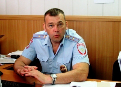 Майор полиции Виталий Пащенко попросил морозовчан сообщать о недостатках детских лагерей Майор полиции Виталий Пащенко попросил морозовчан сообщать о недостатках детских лагерей