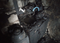 Пожар на улице Пушкина в Морозовске случился днем 17 января Пожар на улице Пушкина в Морозовске случился днем 17 января