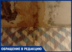 Крыша в многоквартирном доме на улице Луначарского в Морозовске снова потекла после ремонта Крыша в многоквартирном доме на улице Луначарского в Морозовске снова потекла после ремонта