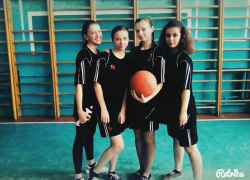 Школа №3 вышла в финал по баскетболу среди девушек в Морозовском районе Школа №3 вышла в финал по баскетболу среди девушек в Морозовском районе