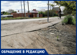 Морозовчанку возмутил установленный в неудачном месте столб Морозовчанку возмутил установленный в неудачном месте столб