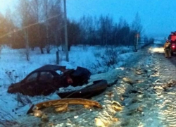 Три жизни унесла авария на автодороге Волгоград - Морозовск - Каменск-Шахтинский - граница с Украиной Три жизни унесла авария на автодороге Волгоград - Морозовск - Каменск-Шахтинский - граница с Украиной