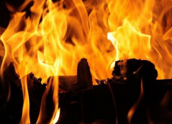 Два ребенка погибли в ночном пожаре на улице Петушкова в Морозовске Два ребенка погибли в ночном пожаре на улице Петушкова в Морозовске