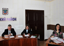 Вопросы обеспечения порядка, противодействия наркомании и правовому воспитанию обсудили в администрации Морозовского района Вопросы обеспечения порядка, противодействия наркомании и правовому воспитанию обсудили в администрации Морозовского района