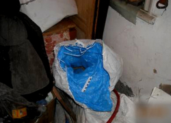 Более 5 килограмм марихуаны в Морозовском районе изъяли у пенсионера Более 5 килограмм марихуаны в Морозовском районе изъяли у пенсионера