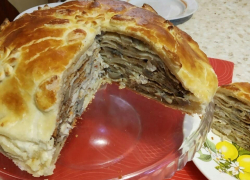 Рецептом курника с грибами и блинами поделилась морозовчанка Татьяна Собенина Рецептом курника с грибами и блинами поделилась морозовчанка Татьяна Собенина