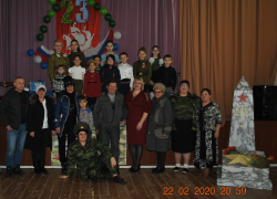 Сибирьки и Вишневка поздравили своих мужчин концертом художественной самодеятельности Сибирьки и Вишневка поздравили своих мужчин концертом художественной самодеятельности