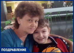 Раису Сидоренко с юбилеем поздравила ее близкая подруга Раису Сидоренко с юбилеем поздравила ее близкая подруга