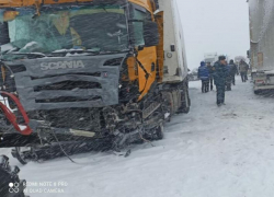 Двое погибли: крупное ДТП произошло на трассе под Морозовском Двое погибли: крупное ДТП произошло на трассе под Морозовском