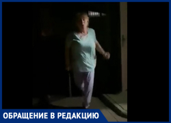 К ночным посетителям фармацевт в Морозовске вышла с палкой в руках К ночным посетителям фармацевт в Морозовске вышла с палкой в руках