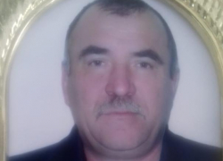 Родные Василия Петровича поблагодарили всех, кто разделил с ними горе и оказал помощь в похоронах Родные Василия Петровича поблагодарили всех, кто разделил с ними горе и оказал помощь в похоронах