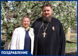Протоиерей Владимир Почтовый сердечно поздравил морозовчан с праздником Благовещения Пресвятой Богородицы Протоиерей Владимир Почтовый сердечно поздравил морозовчан с праздником Благовещения Пресвятой Богородицы