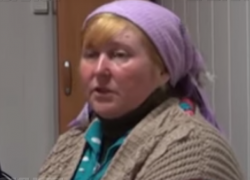 Похитительница маленького морозовчанина показала на видео, как она закапывала своего приемного сына Похитительница маленького морозовчанина показала на видео, как она закапывала своего приемного сына