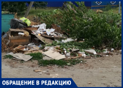 Морозовчане упорно продолжают сваливать ветки и другие крупногабаритные отходы около мусорных баков Морозовчане упорно продолжают сваливать ветки и другие крупногабаритные отходы около мусорных баков