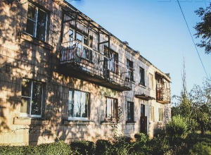 Мэр Морозовска пояснил жильцам проблемного дома причину отказа в помощи Мэр Морозовска пояснил жильцам проблемного дома причину отказа в помощи
