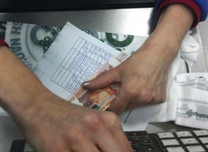Вопрос-ответ: Почему жителей Знаменки обязали расписываться за каждую потраченную крупную купюру? Вопрос-ответ: Почему жителей Знаменки обязали расписываться за каждую потраченную крупную купюру?