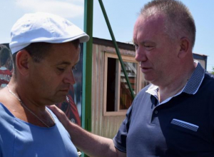 ФК «Каменка» из Морозовска поздравил заместителя министра спорта с Днем рождения ФК «Каменка» из Морозовска поздравил заместителя министра спорта с Днем рождения