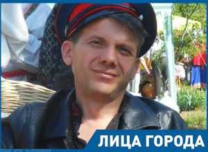 Сам себе лепил игрушки в детстве, - пошутил известный мастер в Морозовске Сам себе лепил игрушки в детстве, - пошутил известный мастер в Морозовске