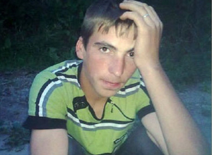 Убитого мужчину нашли в автомобиле на въезде в хутор Скачки-Малюгин Морозовского района Убитого мужчину нашли в автомобиле на въезде в хутор Скачки-Малюгин Морозовского района