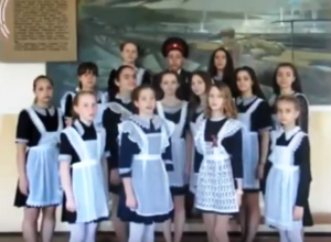 Лицеисты Морозовска присоединились к акции #ОднаНаВсех и спели знаменитую песню о Победе Лицеисты Морозовска присоединились к акции #ОднаНаВсех и спели знаменитую песню о Победе