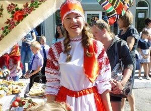 Торговали, зазывали, шутили: в лучшей казачьей школе России прошла традиционная ярмарка Торговали, зазывали, шутили: в лучшей казачьей школе России прошла традиционная ярмарка