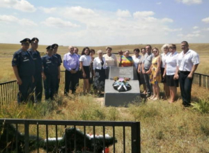 Письмо в редакцию: «Огненный таран в Морозовском небе» вспоминали этим летом в хуторе Общем Письмо в редакцию: «Огненный таран в Морозовском небе» вспоминали этим летом в хуторе Общем