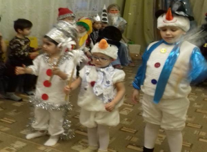 Воспитанники Старопетровского детского сада научили Хоттабыча новогодним традициям Воспитанники Старопетровского детского сада научили Хоттабыча новогодним традициям