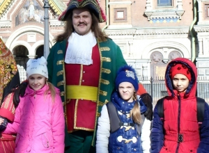 Гимнастки из Морозовска заняли первое место на соревнованиях в Санкт-Петербурге и сфотографировались с императором Гимнастки из Морозовска заняли первое место на соревнованиях в Санкт-Петербурге и сфотографировались с императором