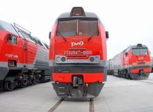 Тепловозы серии 2ТЭ25КМ обслуживают участок Морозовская - Лихая, - СКЖД Тепловозы серии 2ТЭ25КМ обслуживают участок Морозовская - Лихая, - СКЖД