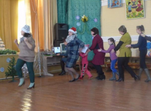 Традиции зимних забав вспомнили в Доме детского творчества Морозовска Традиции зимних забав вспомнили в Доме детского творчества Морозовска