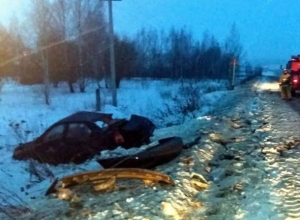 Три жизни унесла авария на автодороге Волгоград - Морозовск - Каменск-Шахтинский - граница с Украиной Три жизни унесла авария на автодороге Волгоград - Морозовск - Каменск-Шахтинский - граница с Украиной