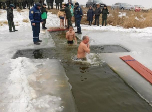 Крещенскую прорубь организуют и освятят на городском пляже Морозовска Крещенскую прорубь организуют и освятят на городском пляже Морозовска