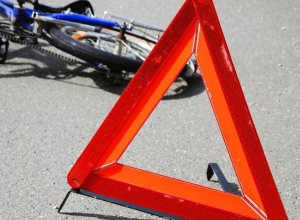 55-летний велосипедист скончался до приезда скорой помощи на подъезде к Морозовску 55-летний велосипедист скончался до приезда скорой помощи на подъезде к Морозовску