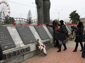 75-ю годовщину освобождения Морозовска отметили митингом на центральной площади города 75-ю годовщину освобождения Морозовска отметили митингом на центральной площади города