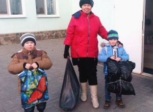 Двойняшки Никита и Саша установили рекорд своего детского сада по сбору макулатуры в Морозовске Двойняшки Никита и Саша установили рекорд своего детского сада по сбору макулатуры в Морозовске