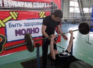 Более 50 спортсменов приняли участие в первенстве Морозовского района по русскому жиму Более 50 спортсменов приняли участие в первенстве Морозовского района по русскому жиму