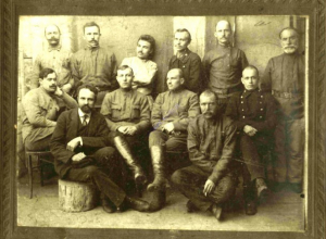 Ревком станции Морозовская в 1917 году располагался в здании железнодорожного вокзала Ревком станции Морозовская в 1917 году располагался в здании железнодорожного вокзала